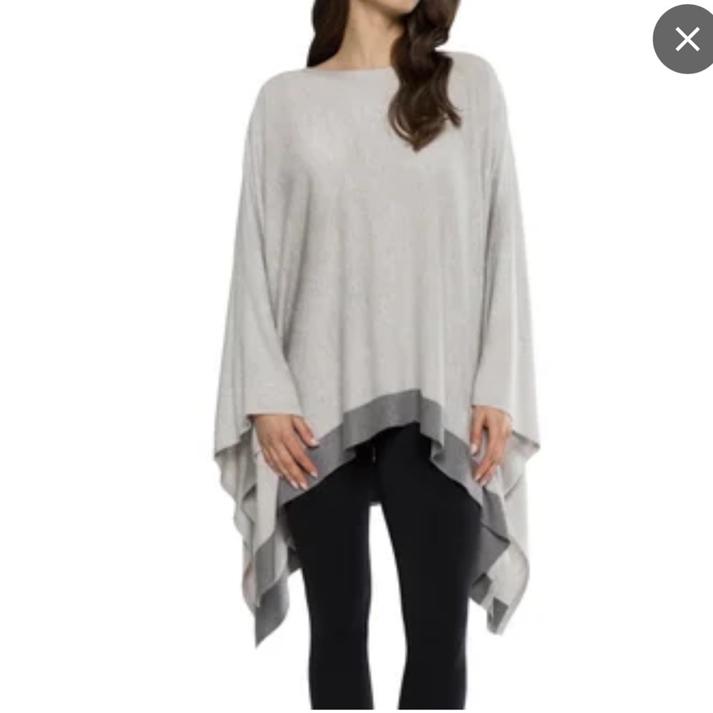 Matty M the color block Poncho one nwt